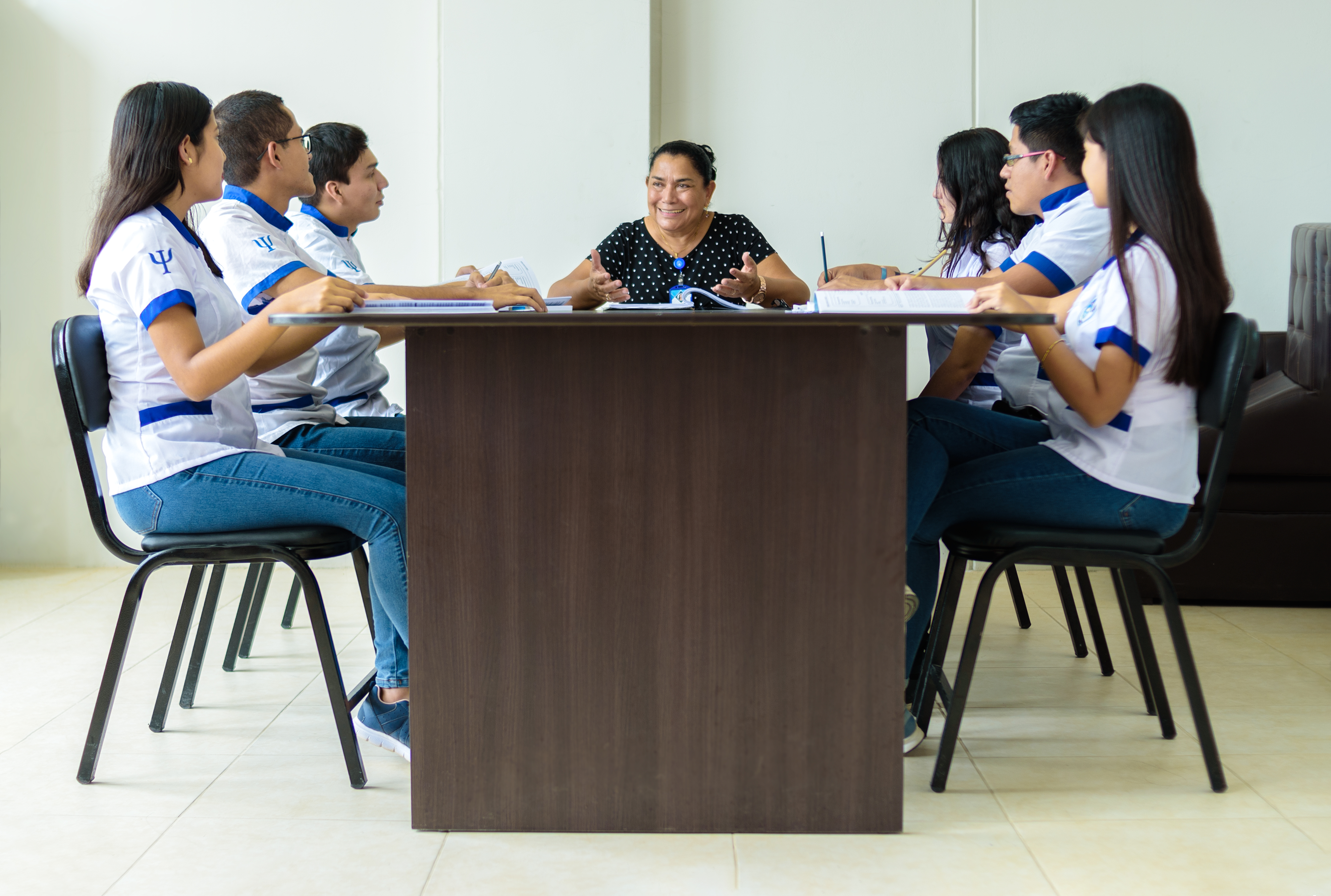 Enfoque Local y Regional